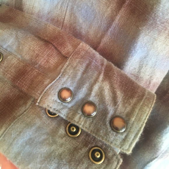 Stetson The perfect flannel you’ve been pining for - Picture 4 of 7